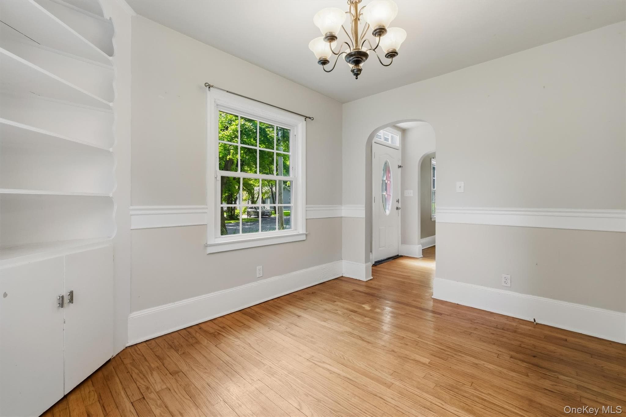 107 E Cedar Street thumbnail 16