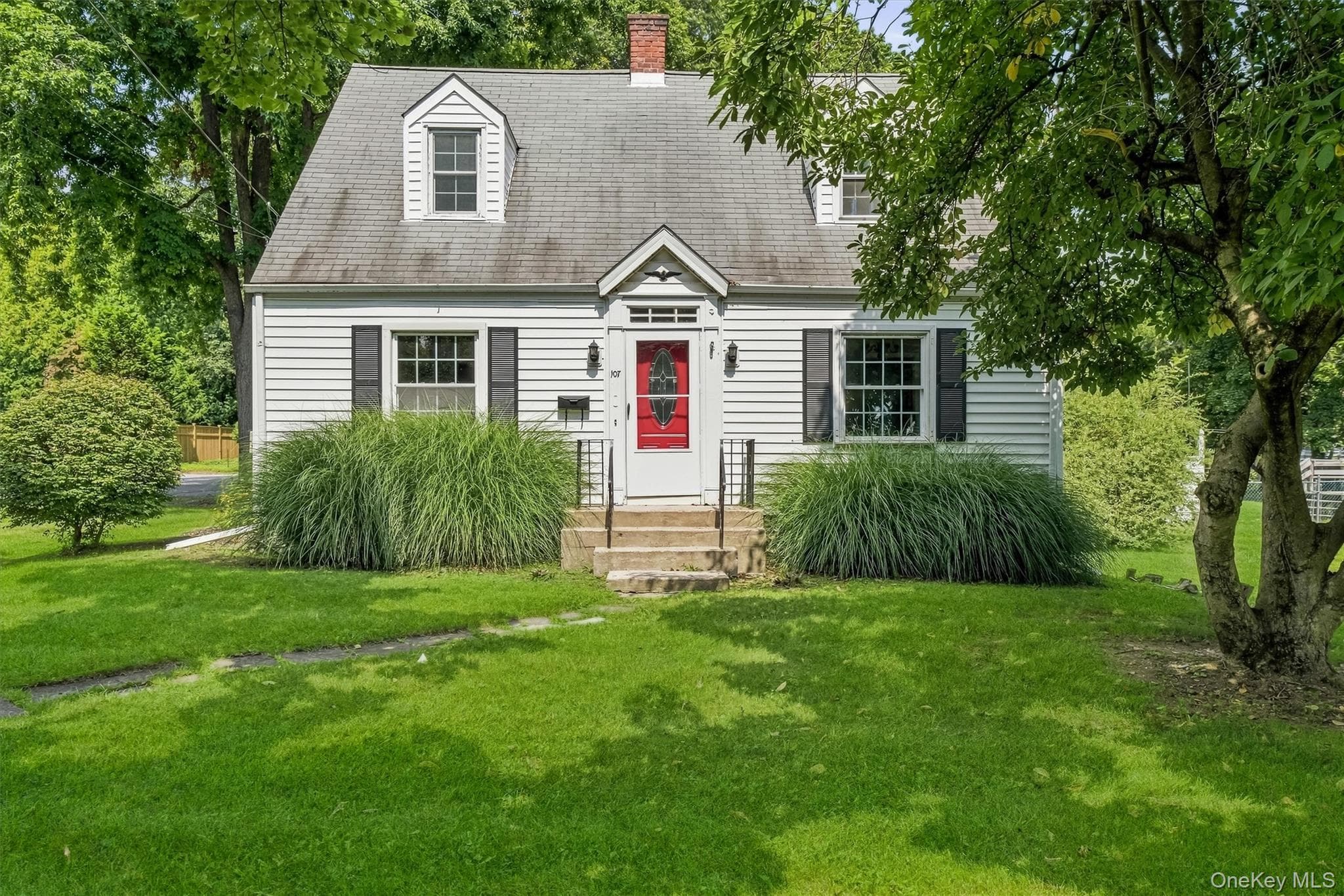 107 E Cedar Street thumbnail 6