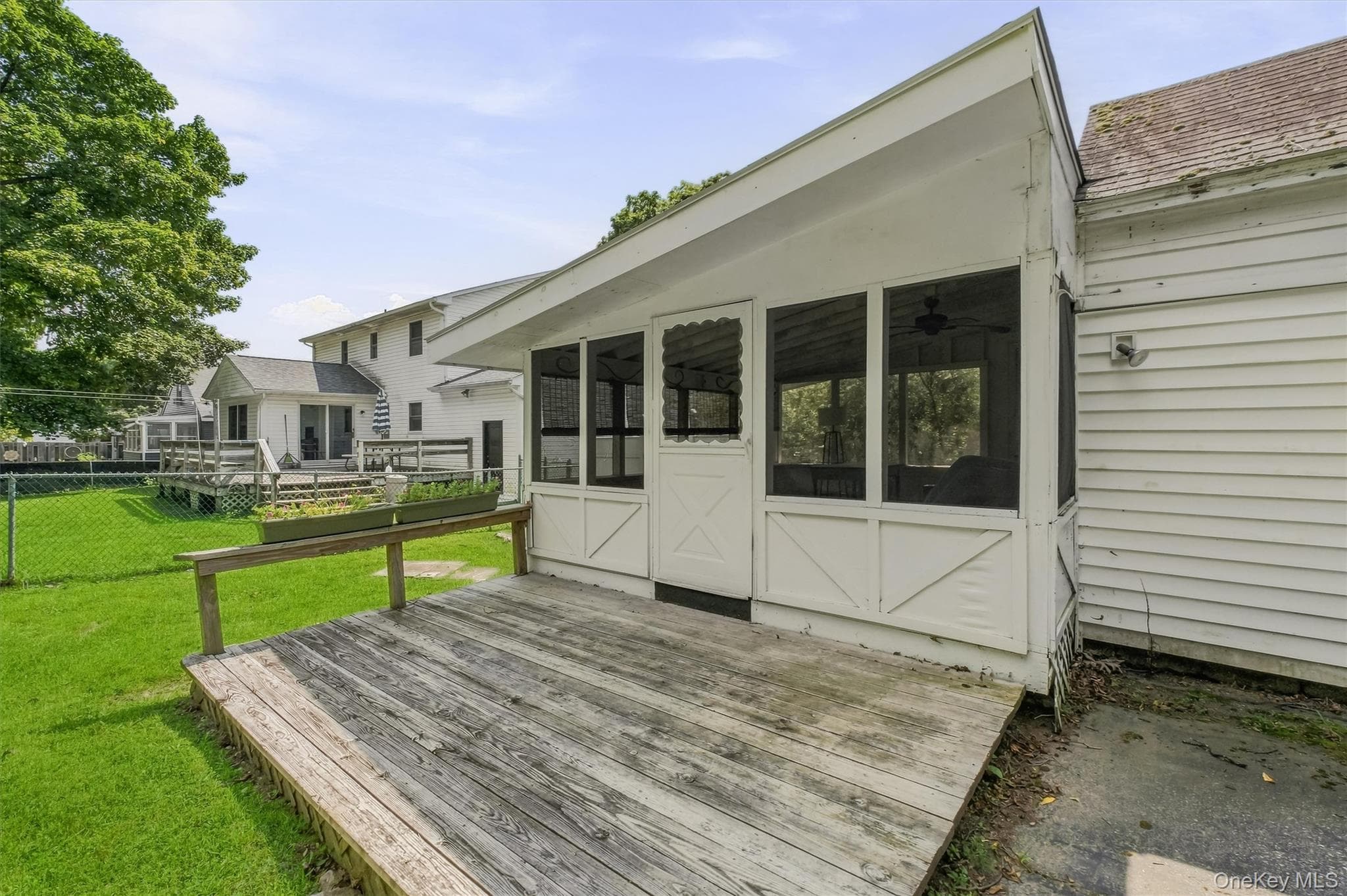 107 E Cedar Street thumbnail 46