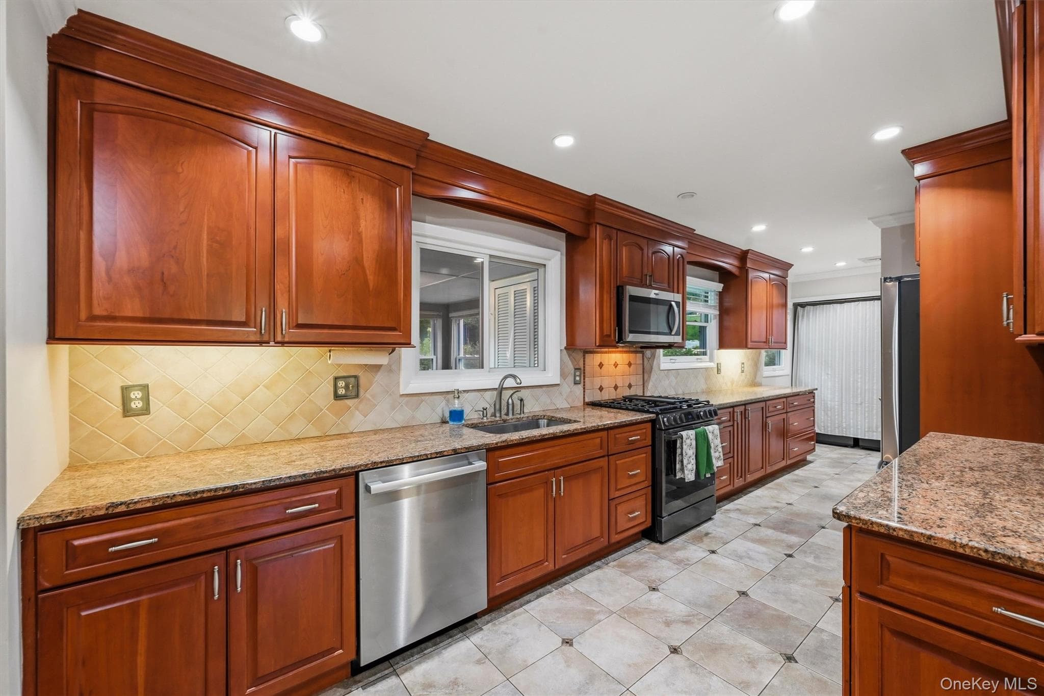 14 Pond Hill Avenue thumbnail 14