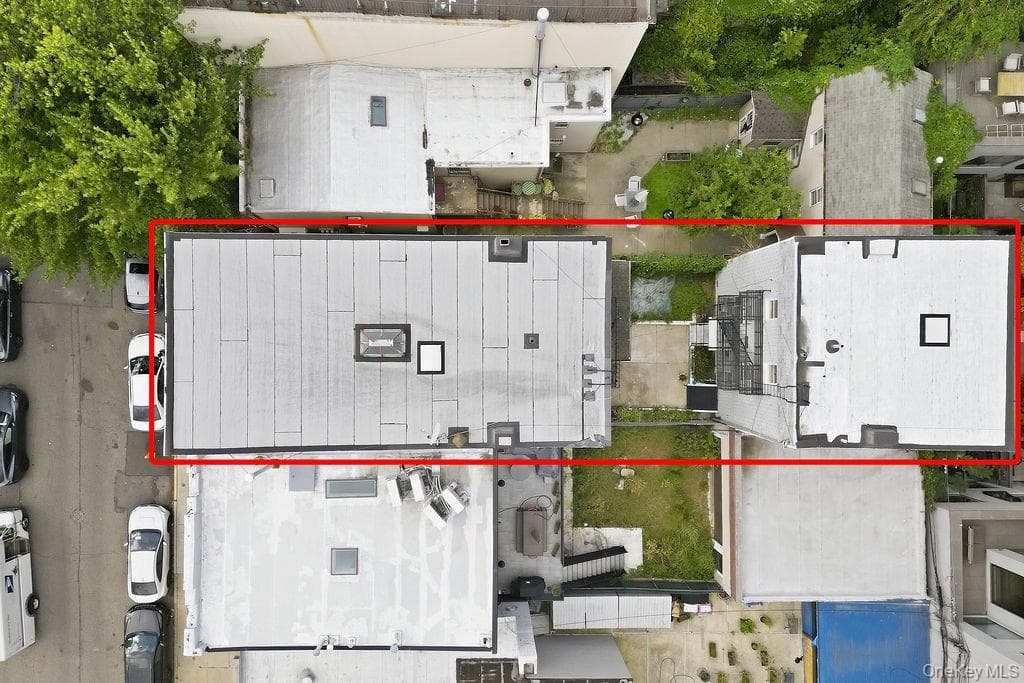 227 Devoe Street thumbnail 17