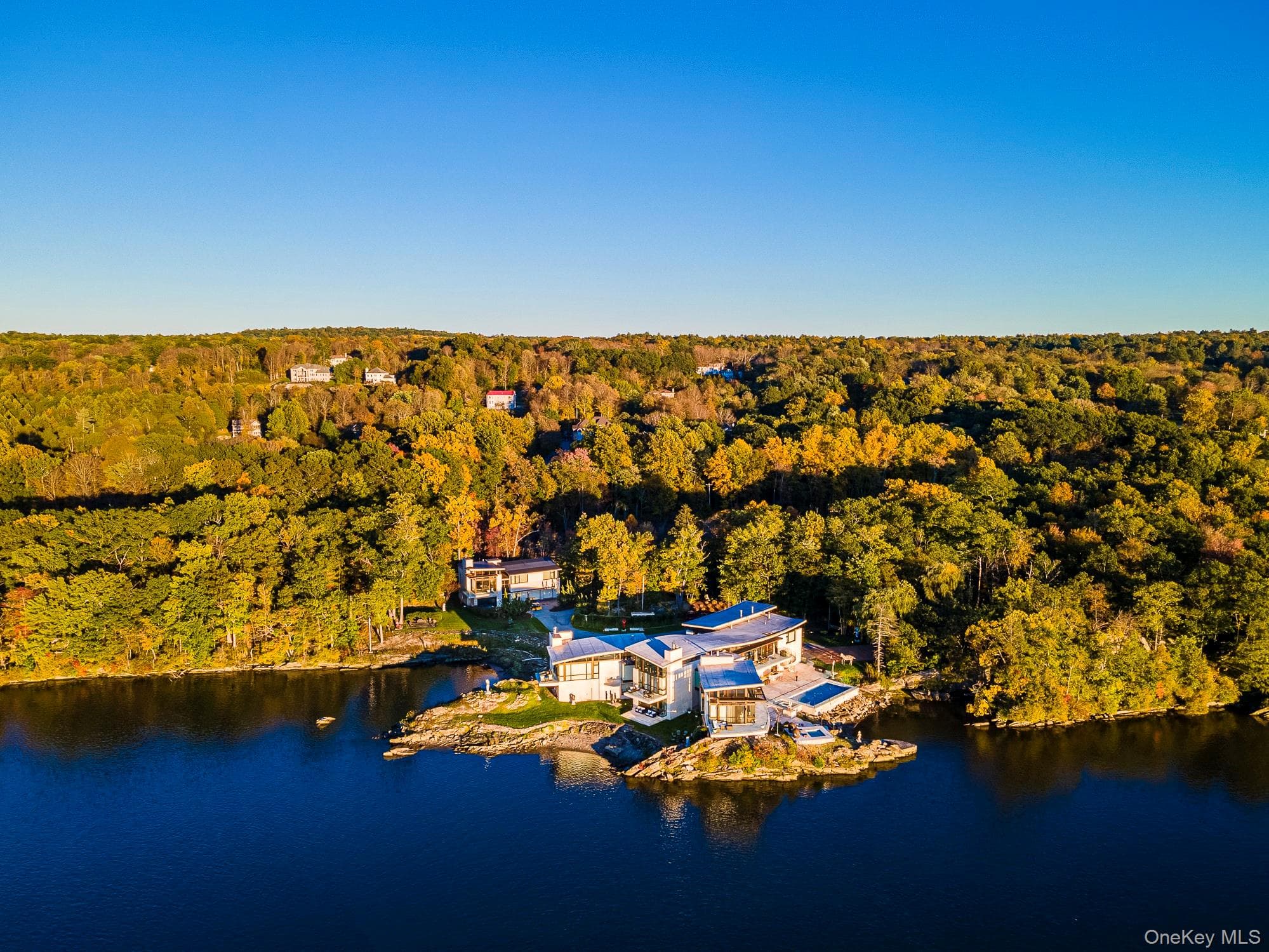 46 Ledgerock Lane, Hyde Park