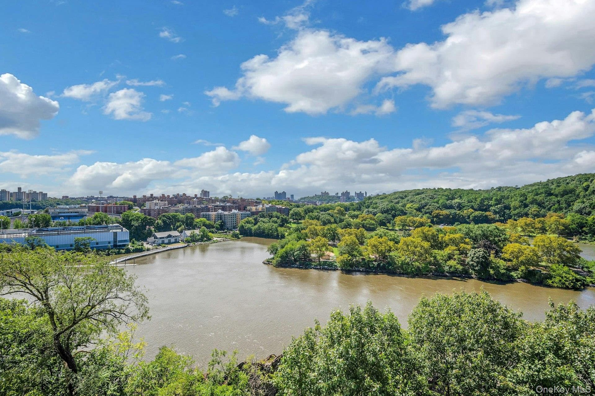 2400 Johnson Avenue Unit: 4G thumbnail 17