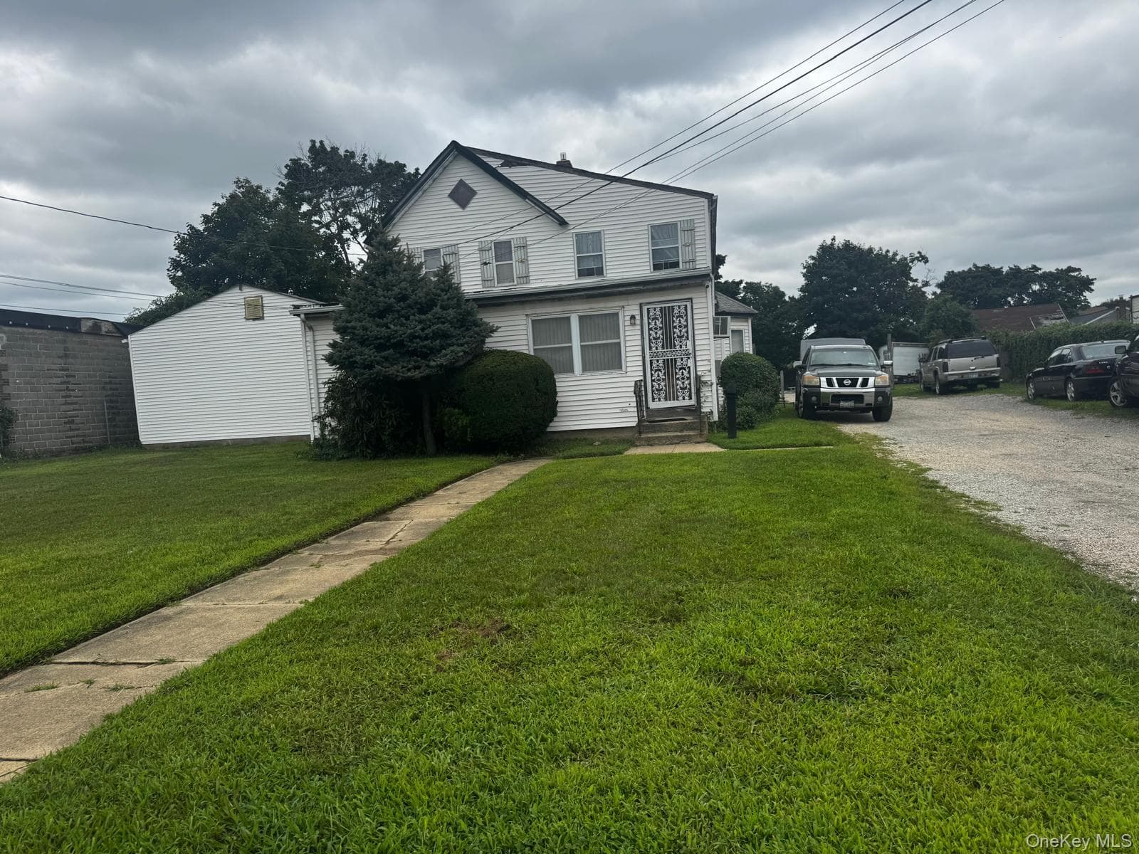 443 Babylon Turnpike, Roosevelt