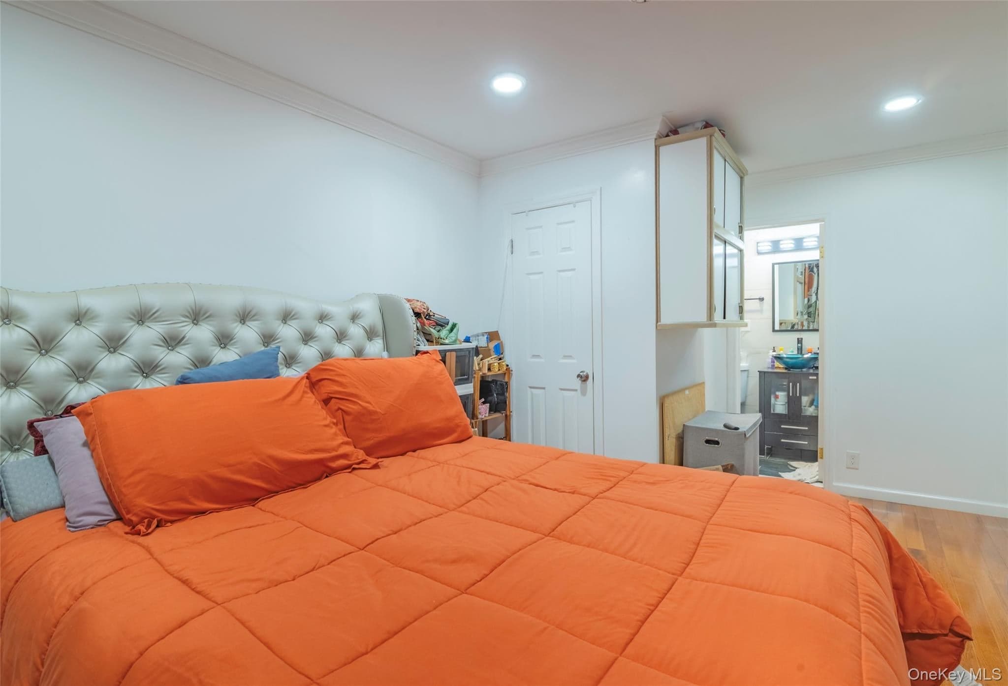 1260 E 84th Street thumbnail 15