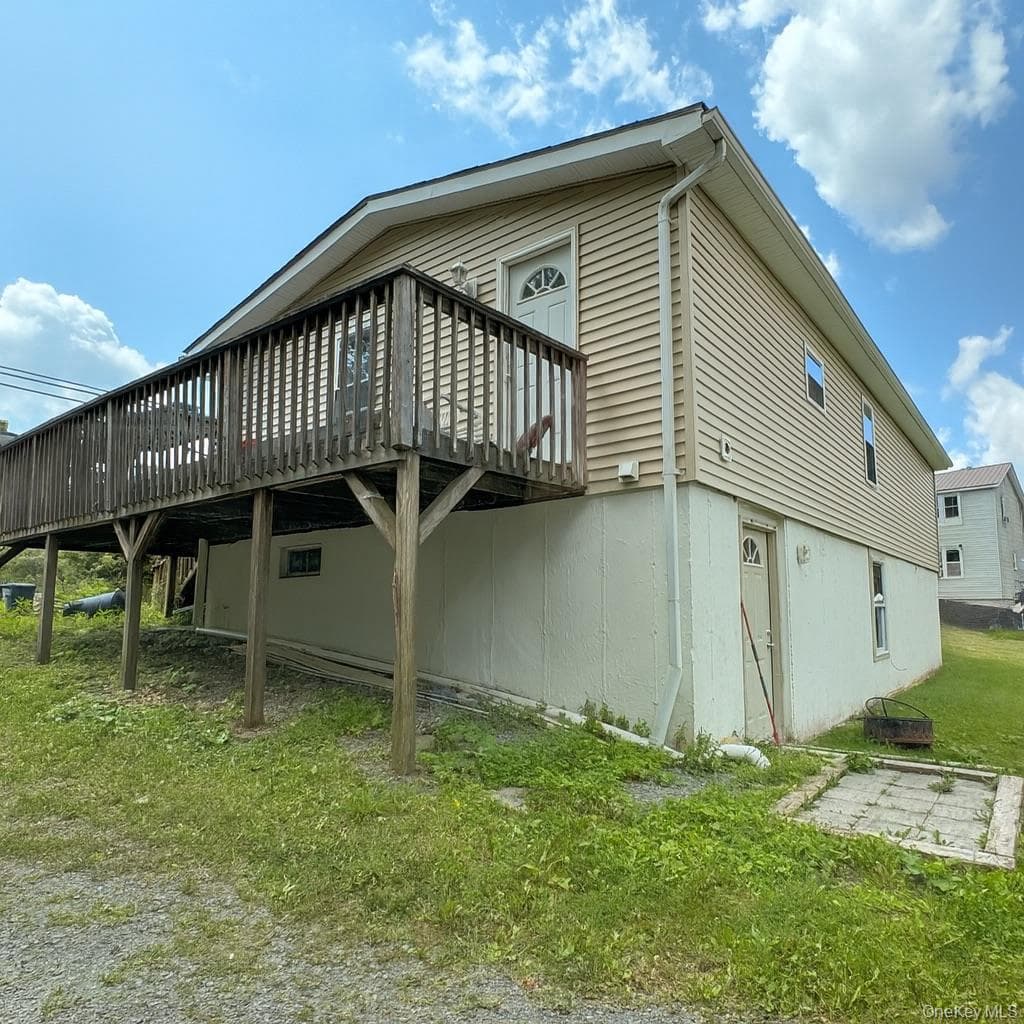 105-107 E Cold Spring Road thumbnail 22