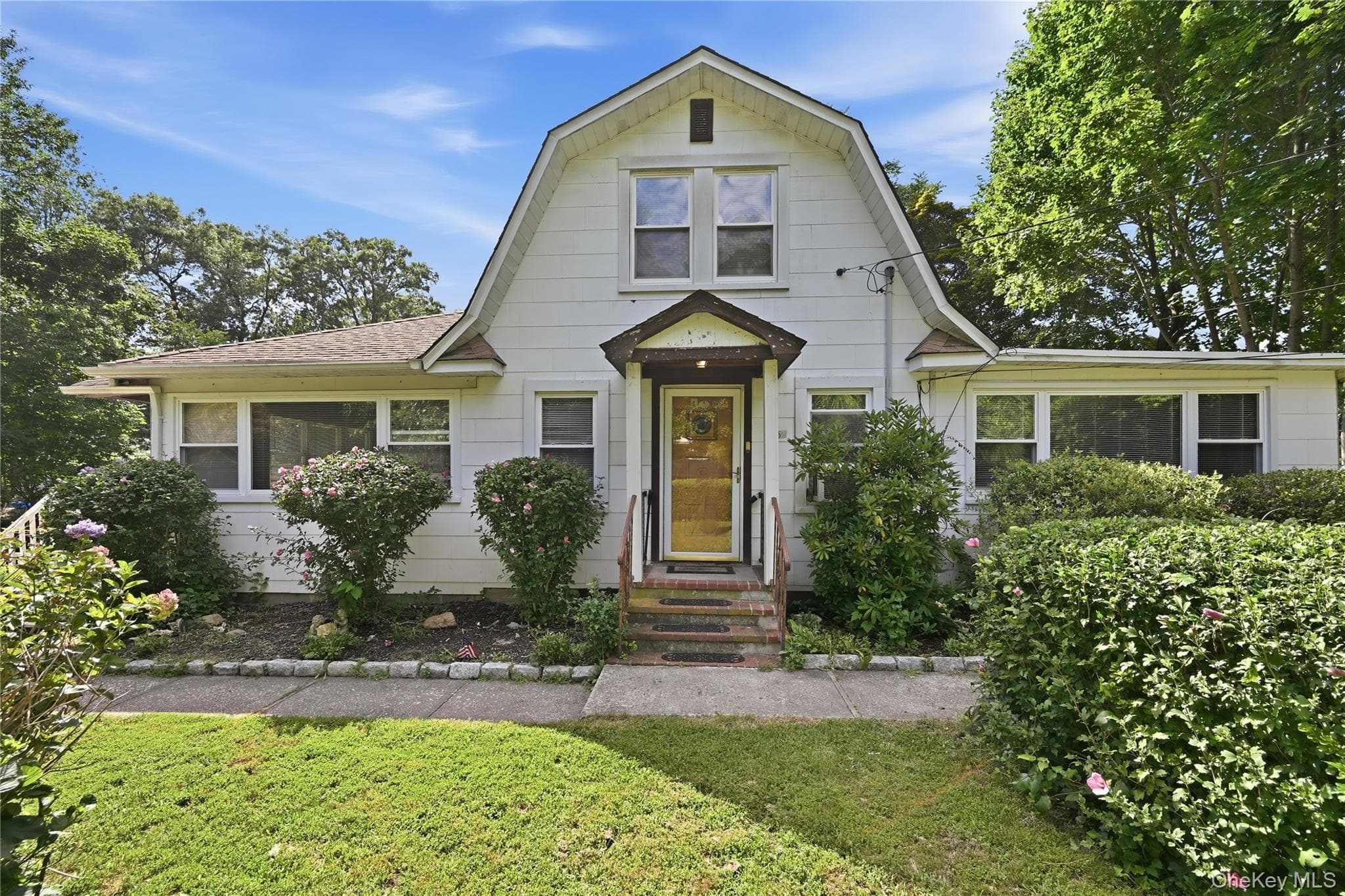 64 Satinwood Road photo 1