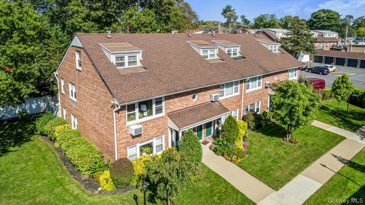 1600 Grand Avenue Unit: M1, Baldwin