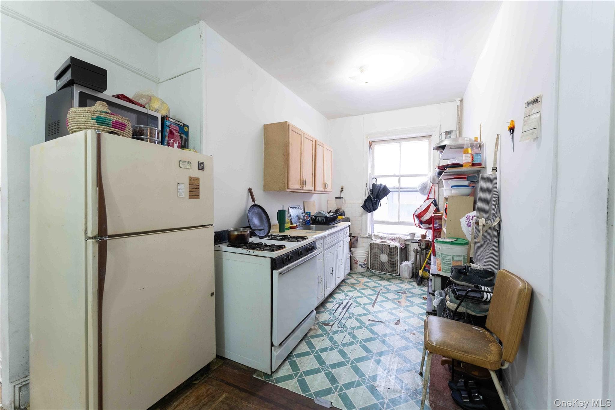 765 E 9th Street thumbnail 34