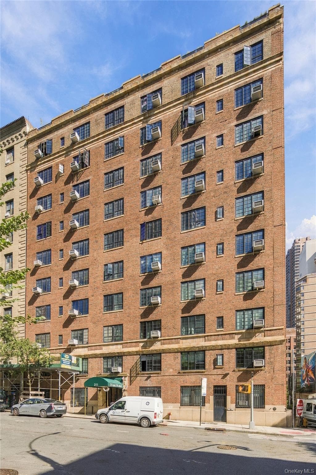 211 East 35th St Unit: 4B, New York (manhattan)