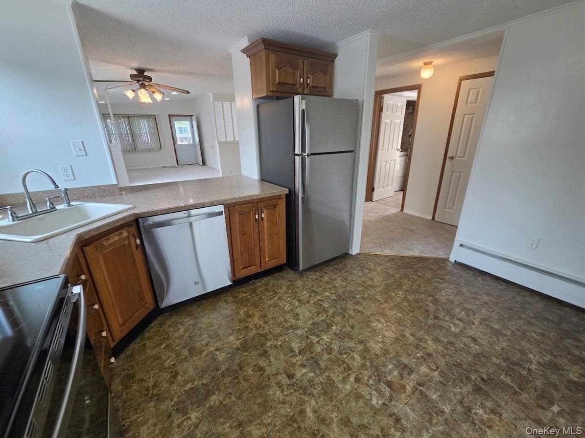 162 Village Circle thumbnail 9