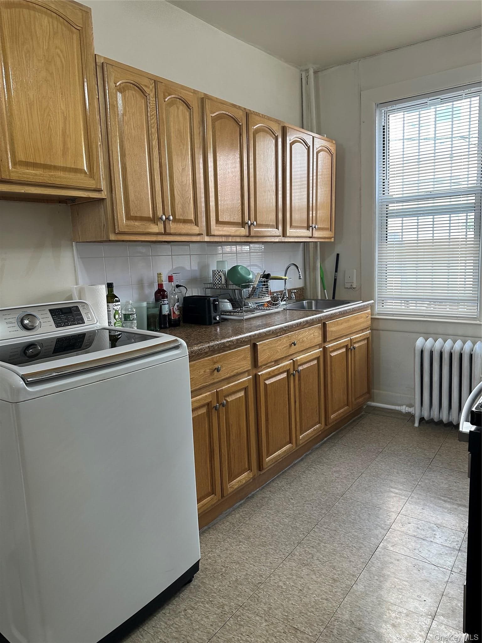 710 E 211th Street thumbnail 13