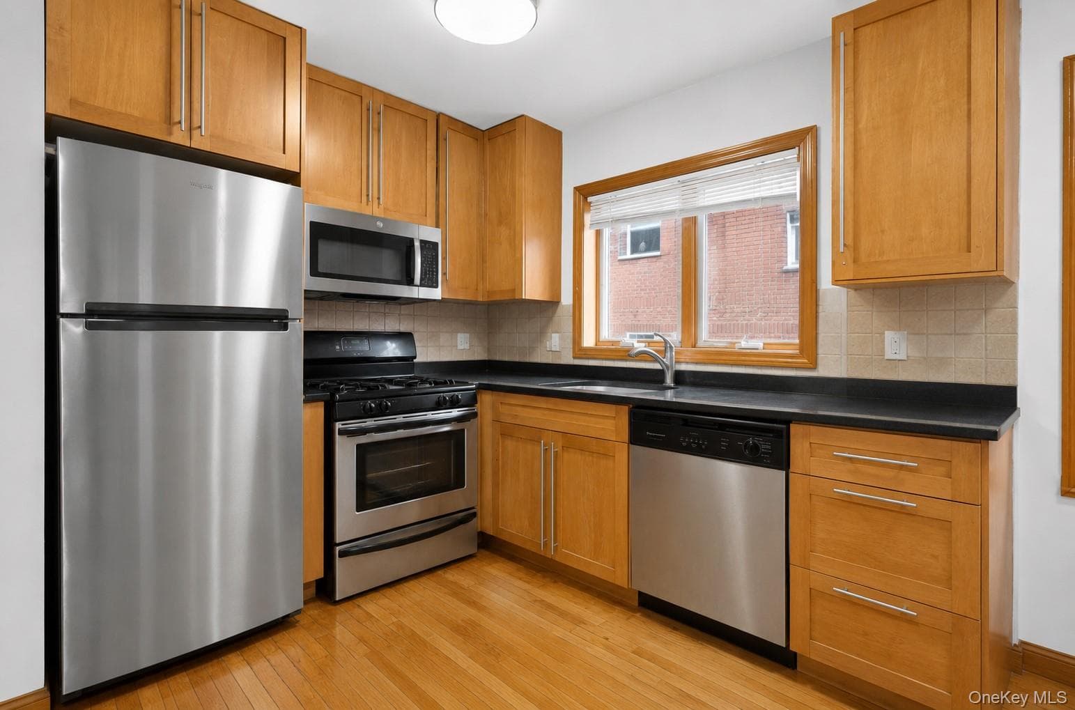 4215 161st Street thumbnail 13