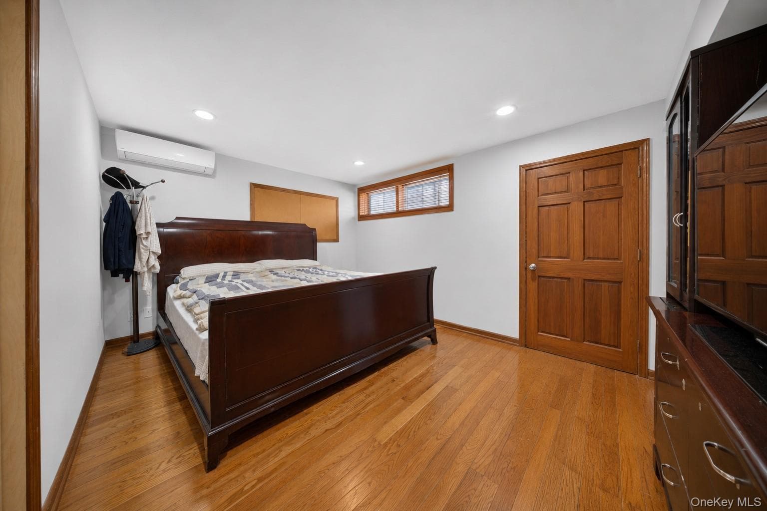 4215 161st Street thumbnail 29