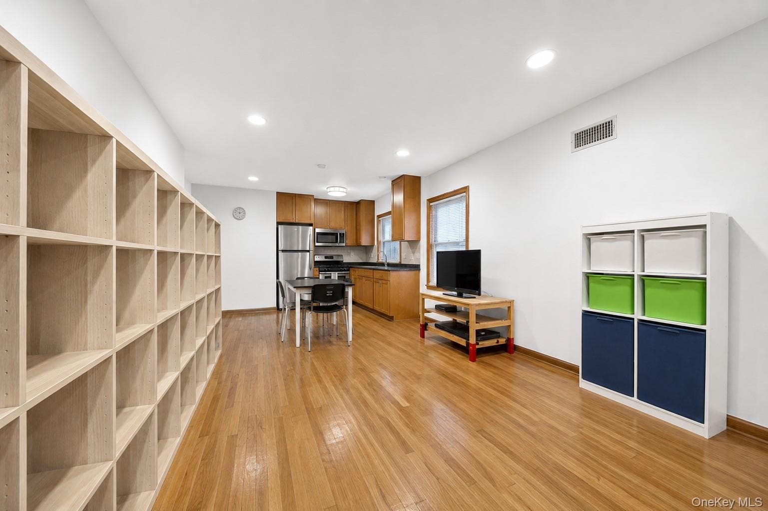 4215 161st Street thumbnail 12
