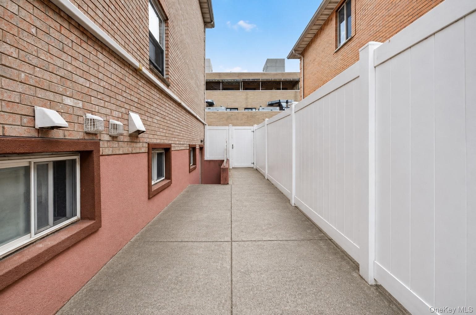 4215 161st Street thumbnail 5