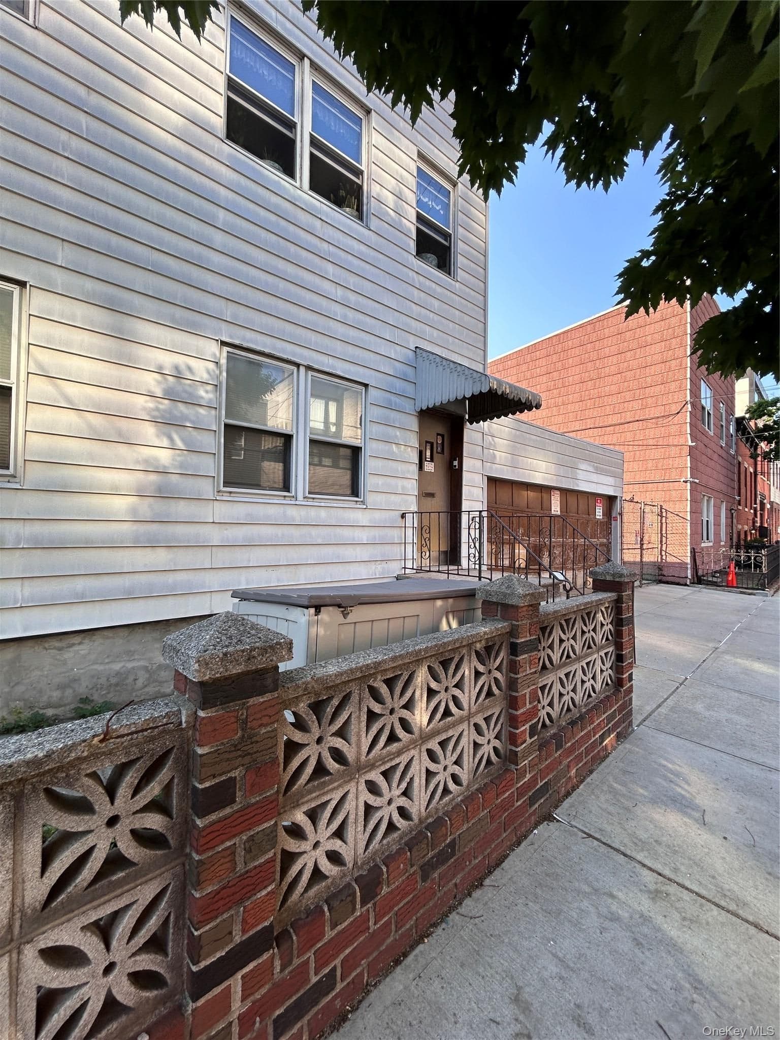 38-12 28th Street thumbnail 3