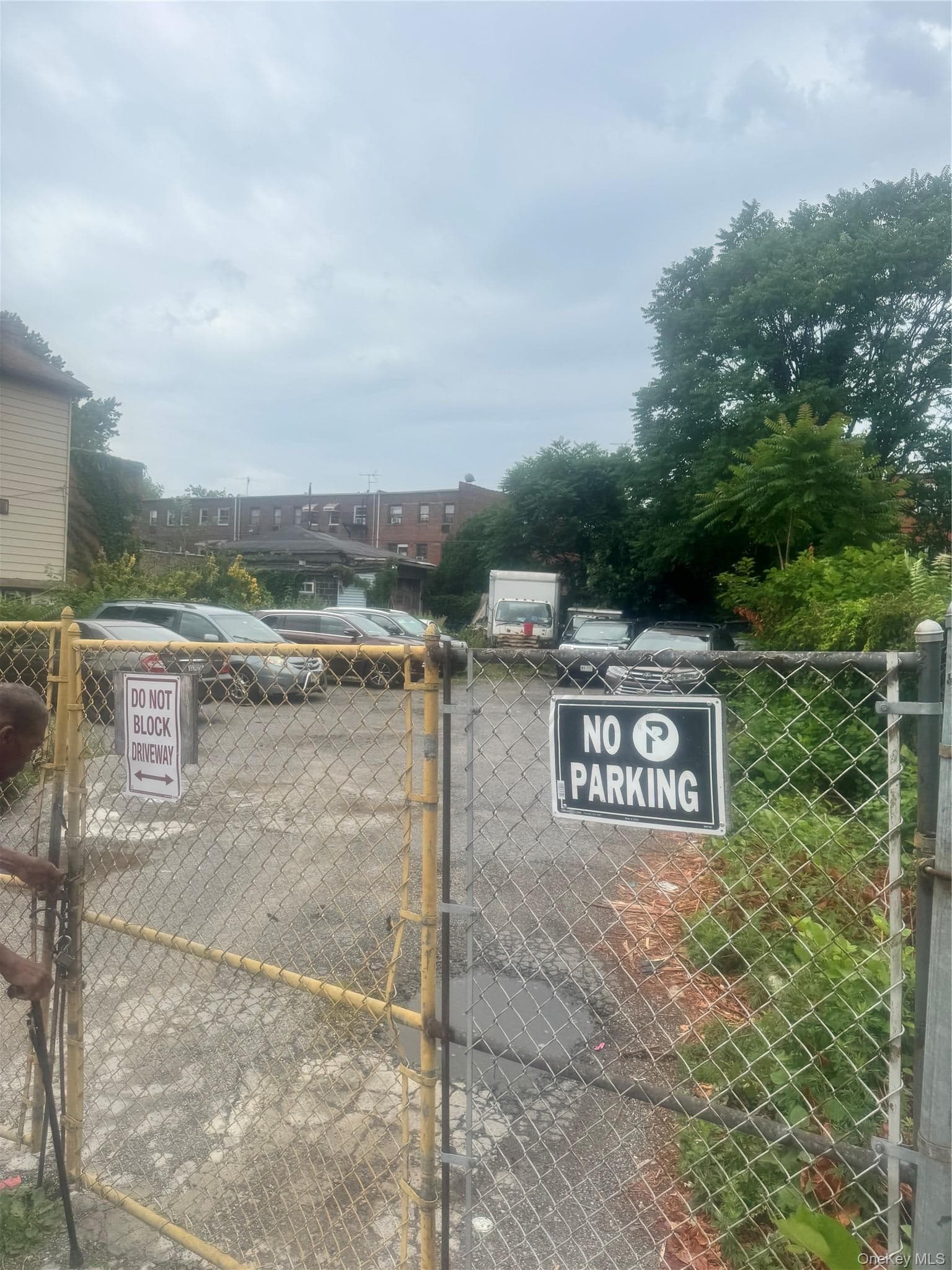 670 E 98th Street thumbnail 14