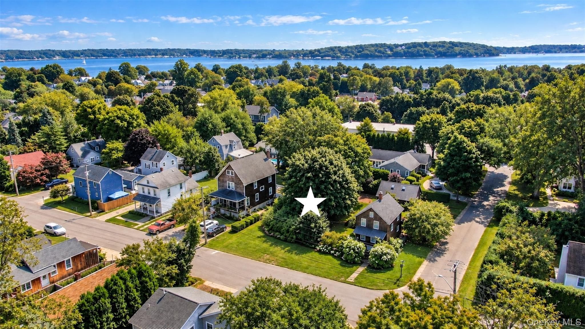 820 Wiggins Street, Greenport