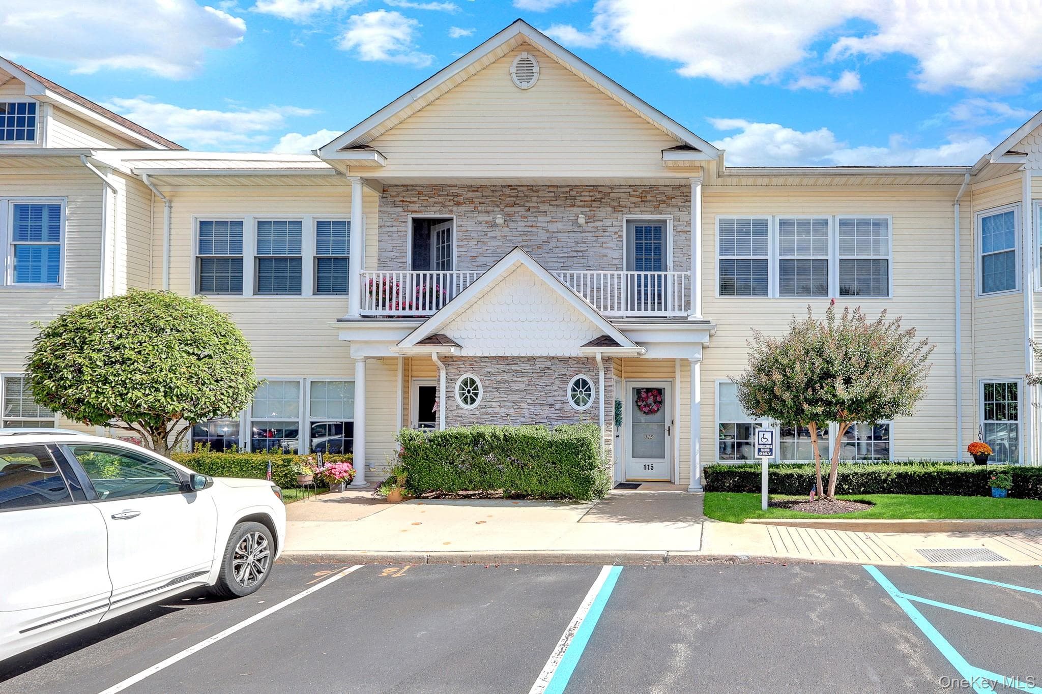 115 Narragansett Villas Drive thumbnail 2