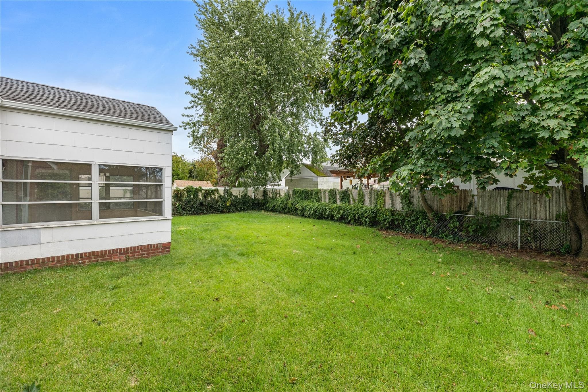 12 Benjamin Avenue thumbnail 18