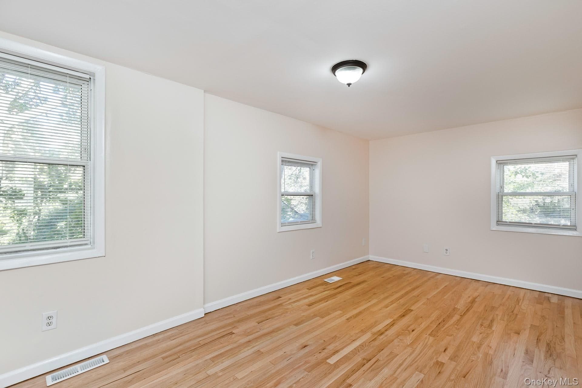 860 Flanders Road thumbnail 25