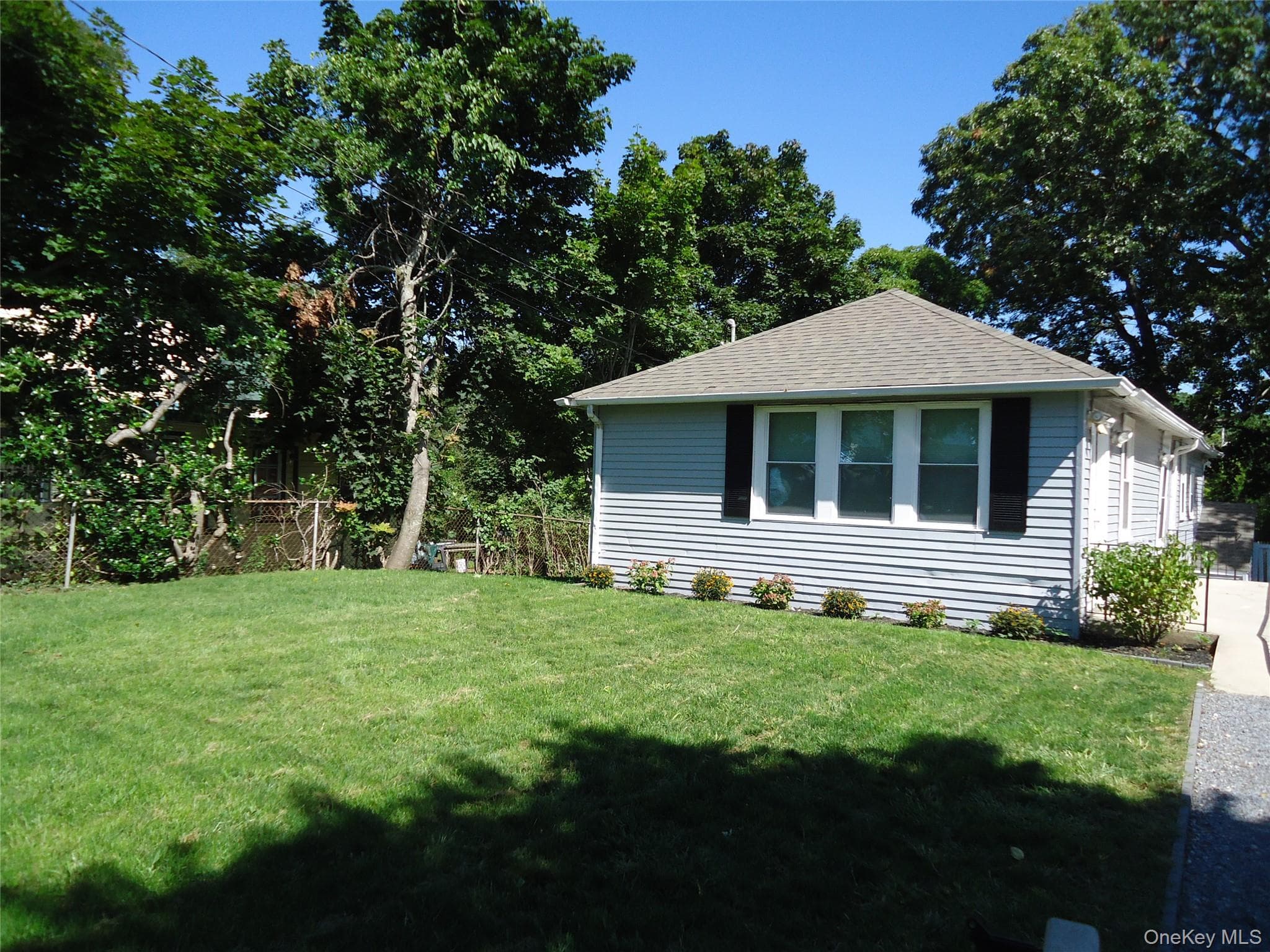 860 Flanders Road thumbnail 3
