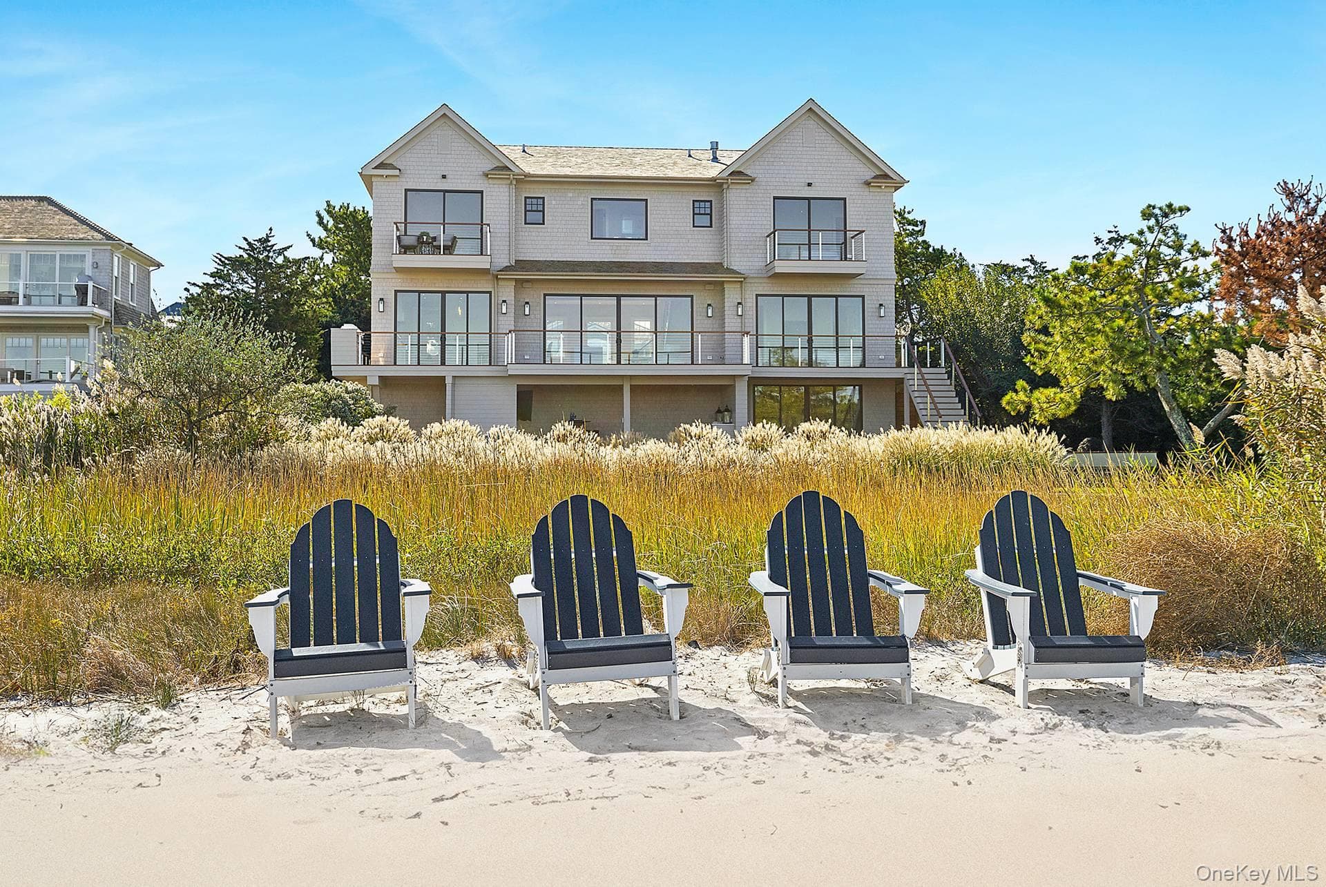 218 Dune Road thumbnail 2