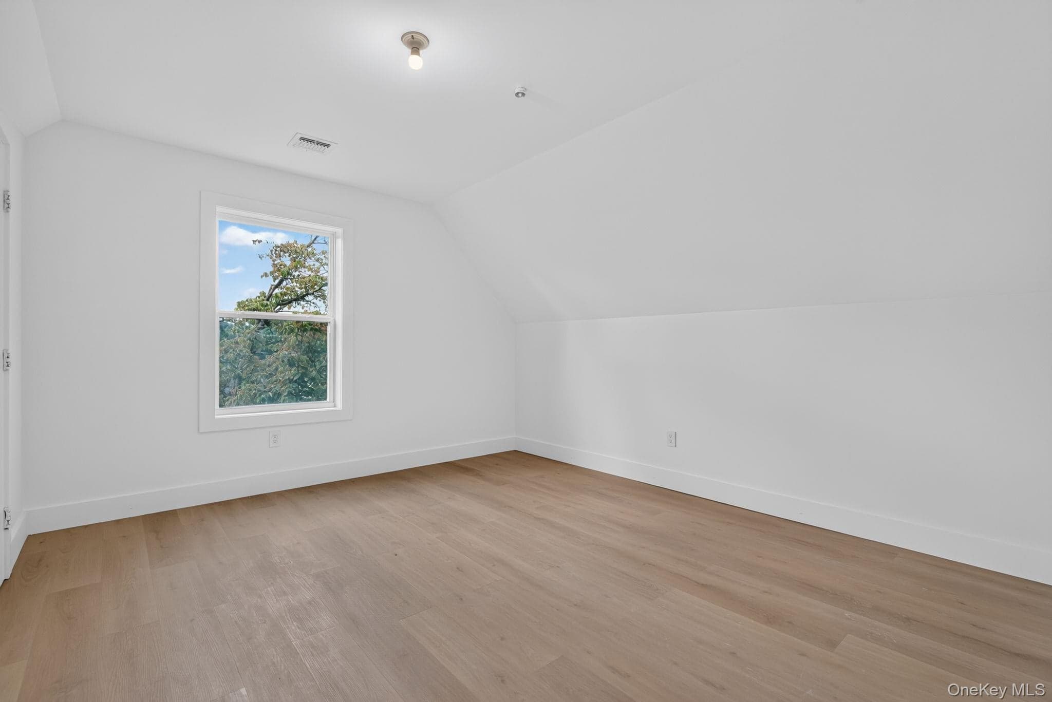 76 Poplar Street thumbnail 31