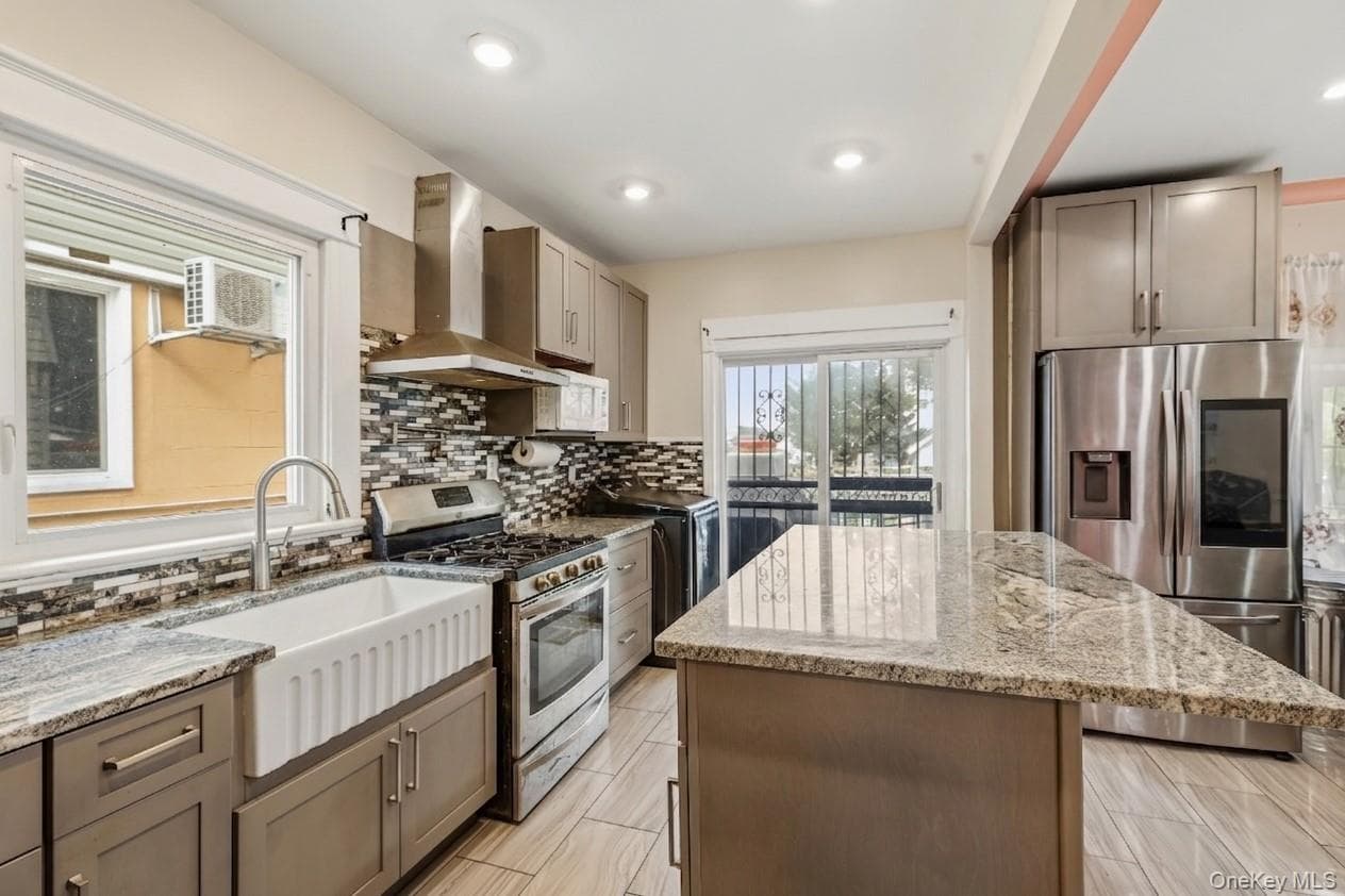 1667 E 51st Street thumbnail 11