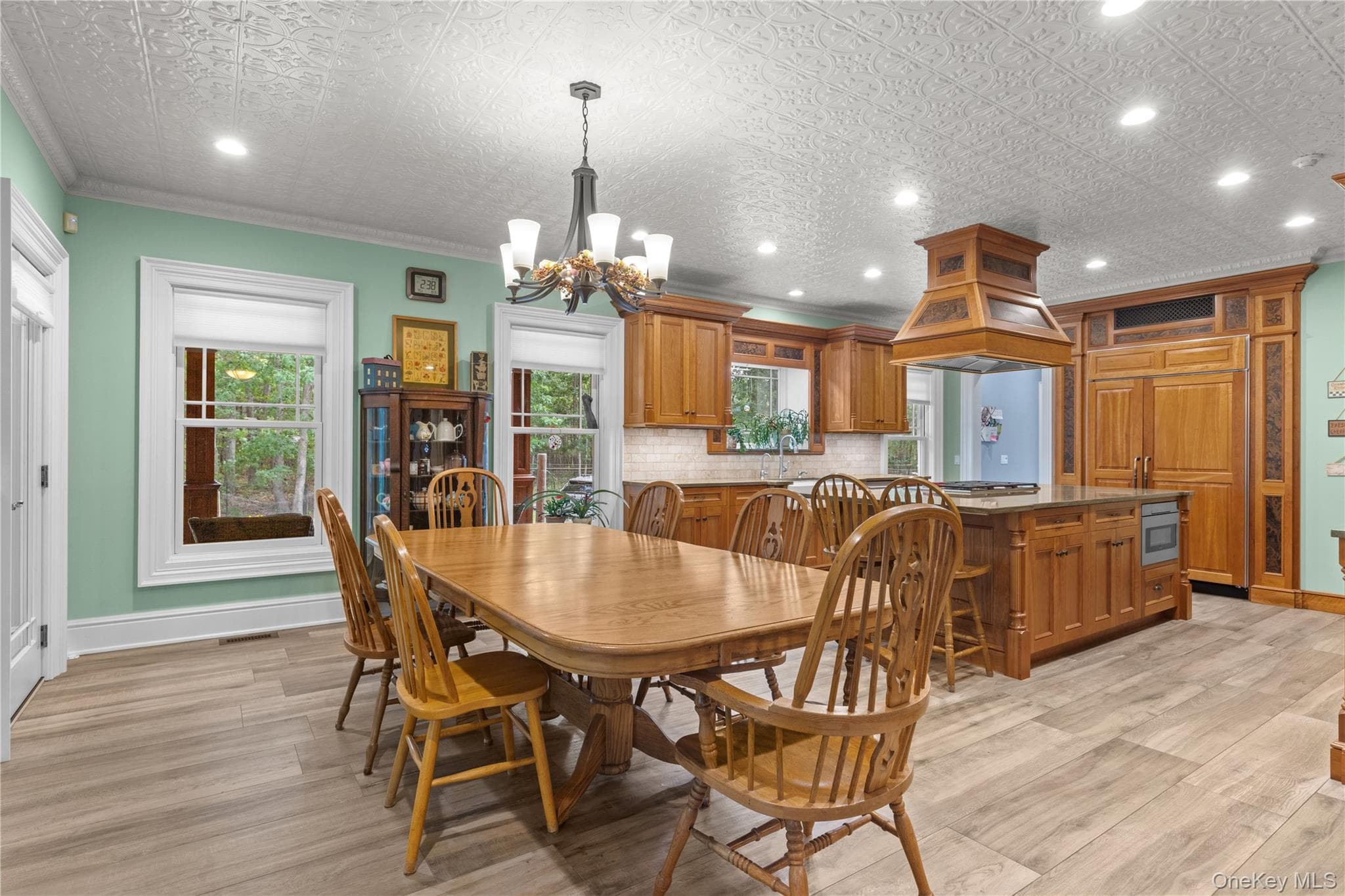 490 Wading River Road thumbnail 9
