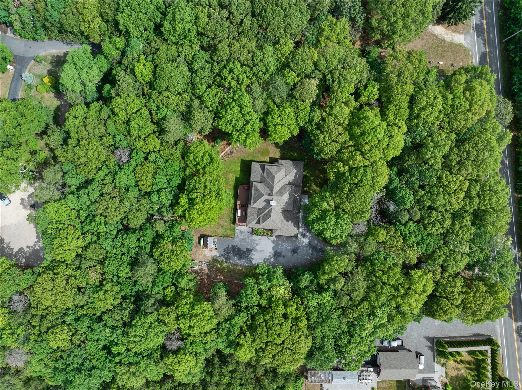 490 Wading River Road thumbnail 30