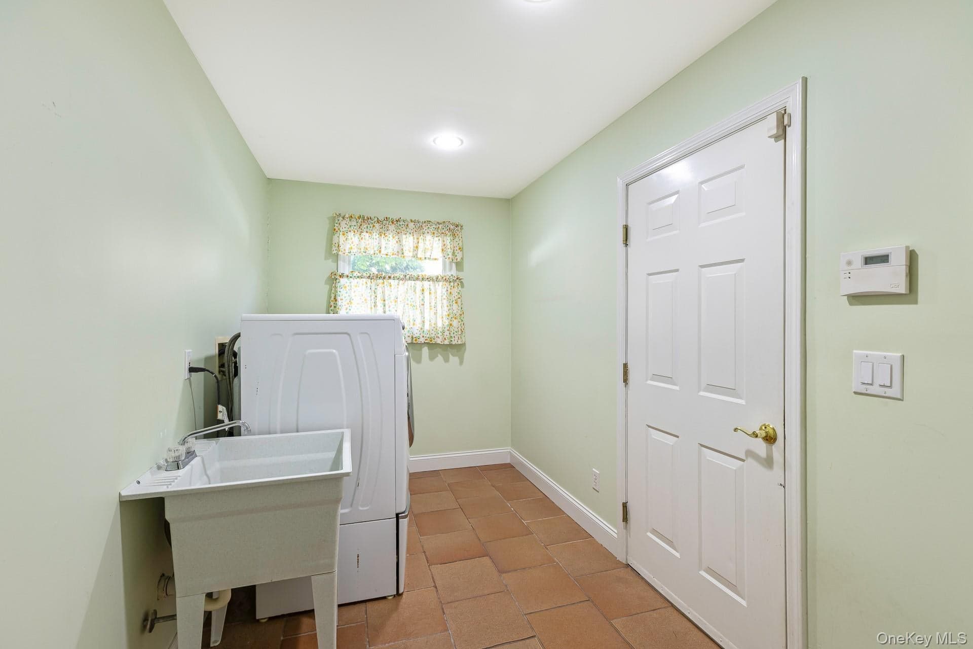 37 W Woodside Avenue thumbnail 24
