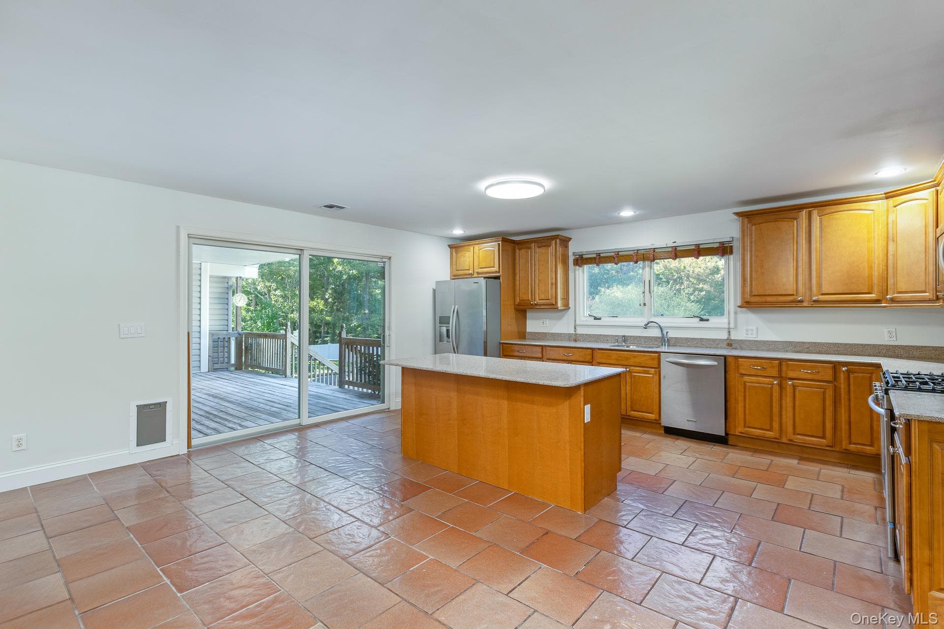 37 W Woodside Avenue thumbnail 15