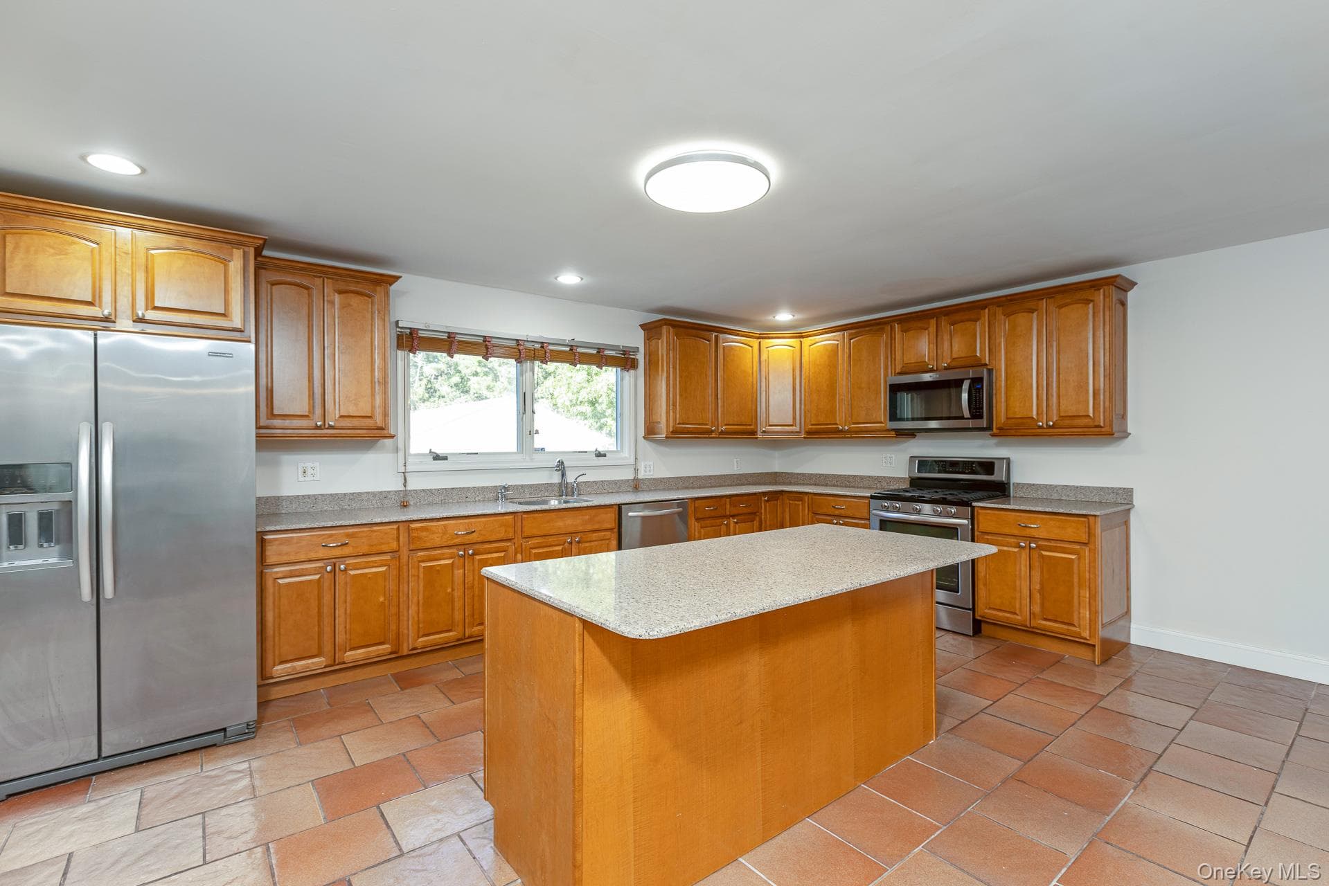 37 W Woodside Avenue thumbnail 13