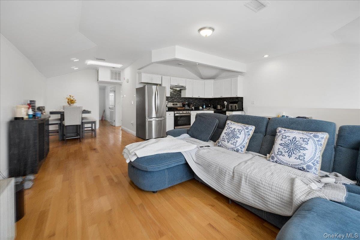 290 Zerega Avenue thumbnail 8