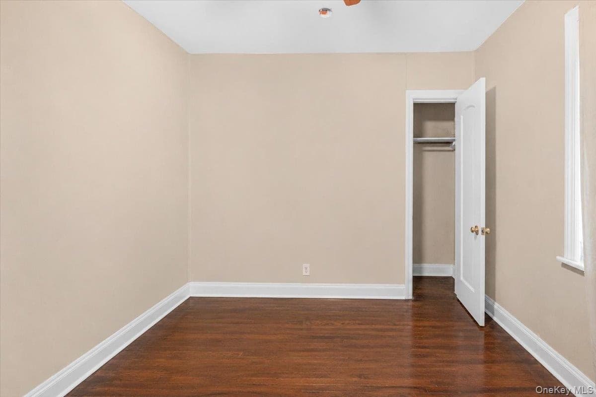 571 Park Avenue thumbnail 14
