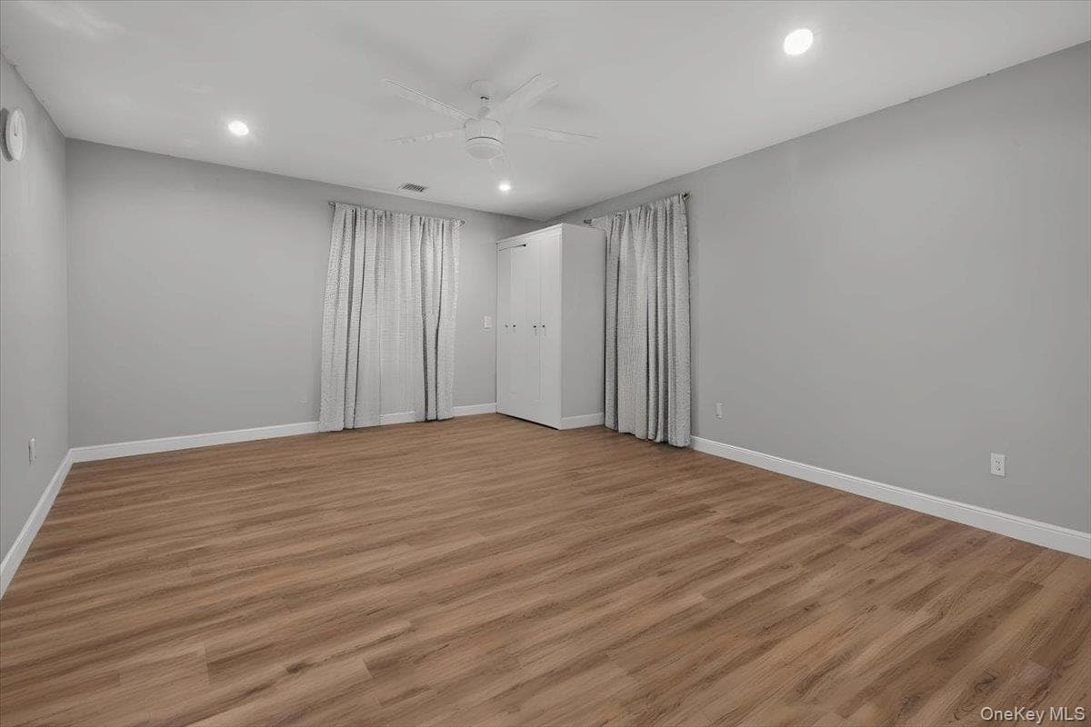 571 Park Avenue thumbnail 17