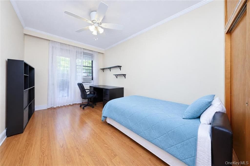 2345 E 26th Street thumbnail 19