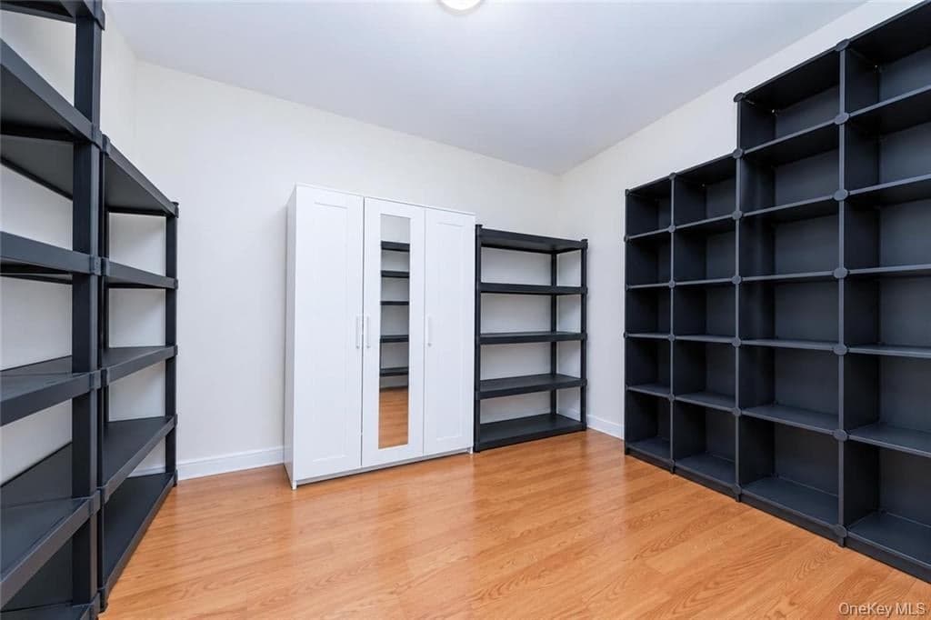 2345 E 26th Street thumbnail 16