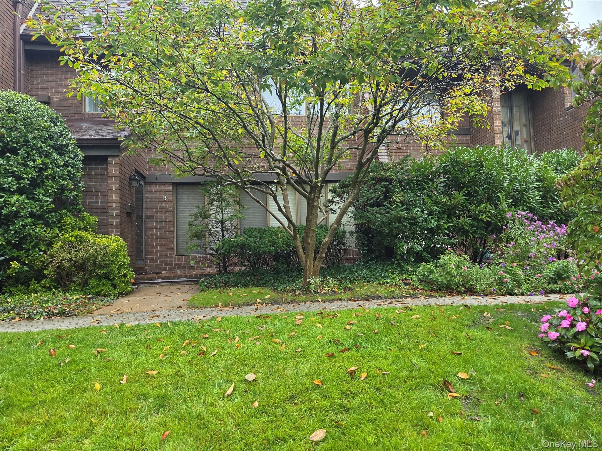 3 Acorn Ponds Drive photo 1