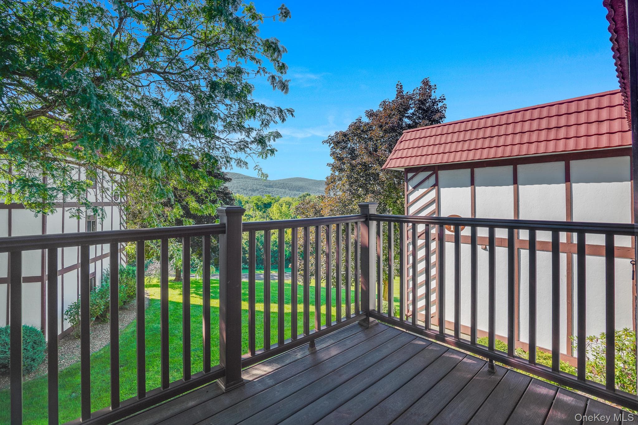 12 Skyline Drive Unit: 8 thumbnail 22