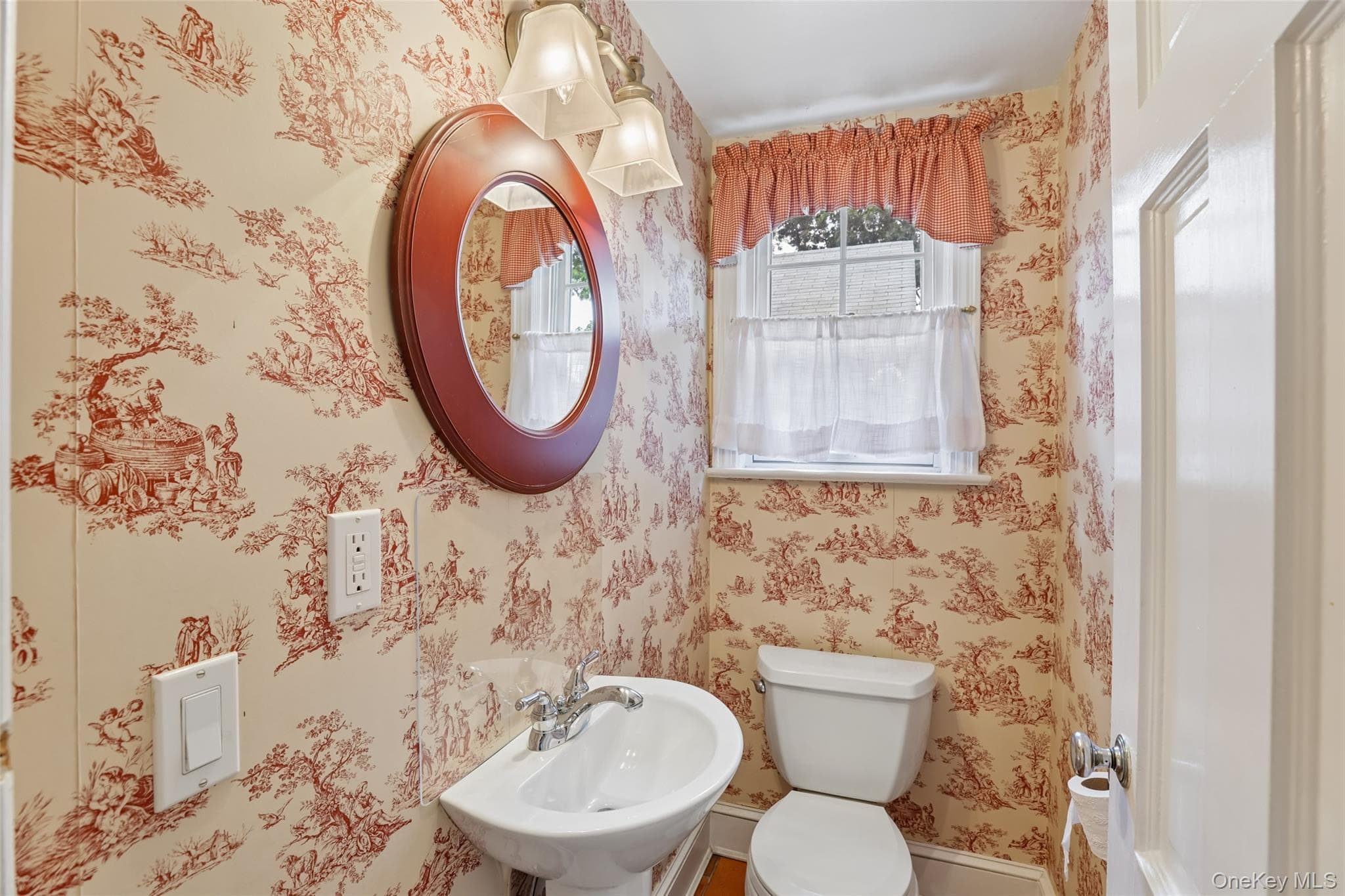 105 Stewart Avenue thumbnail 11