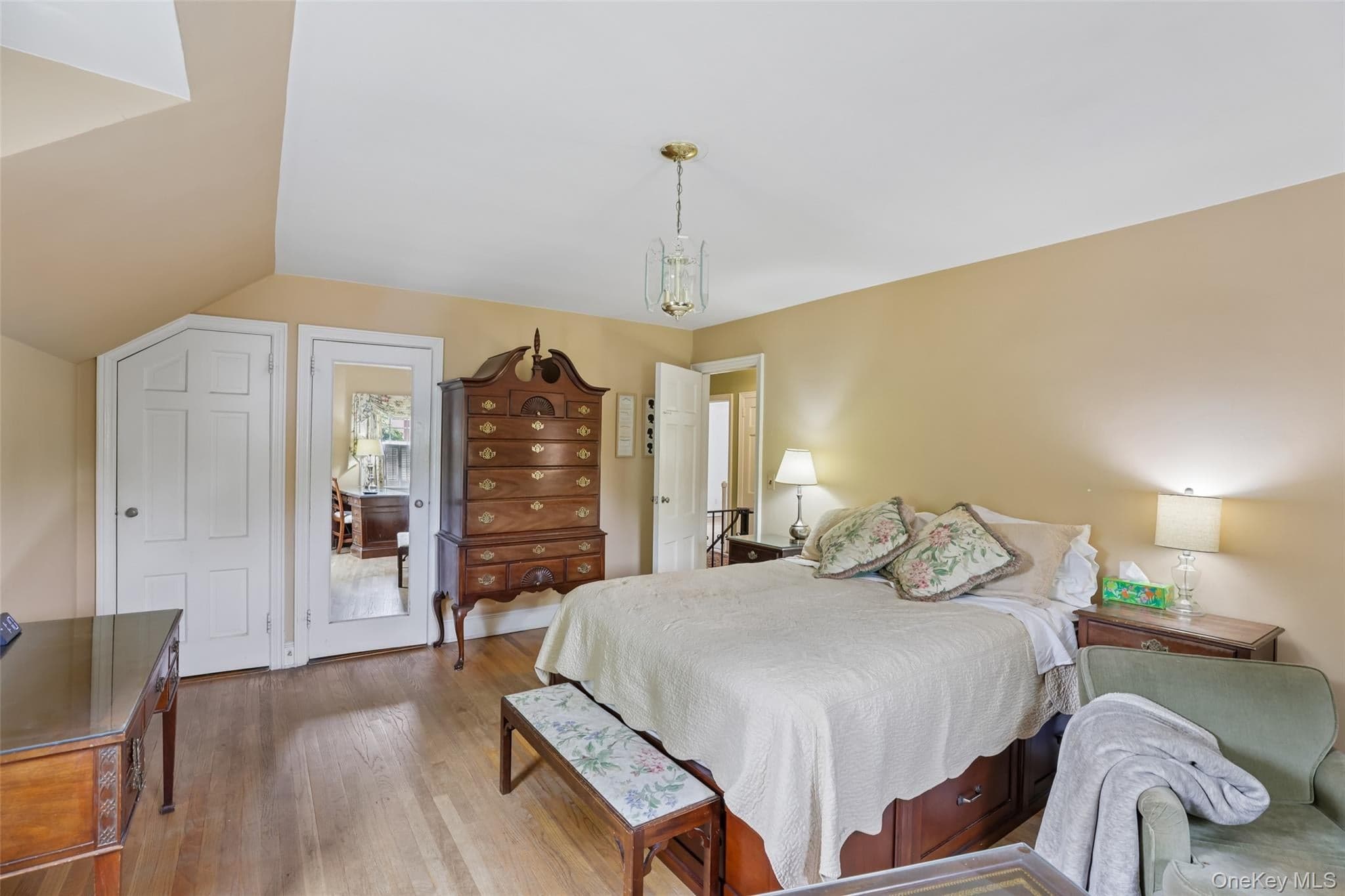 105 Stewart Avenue thumbnail 13