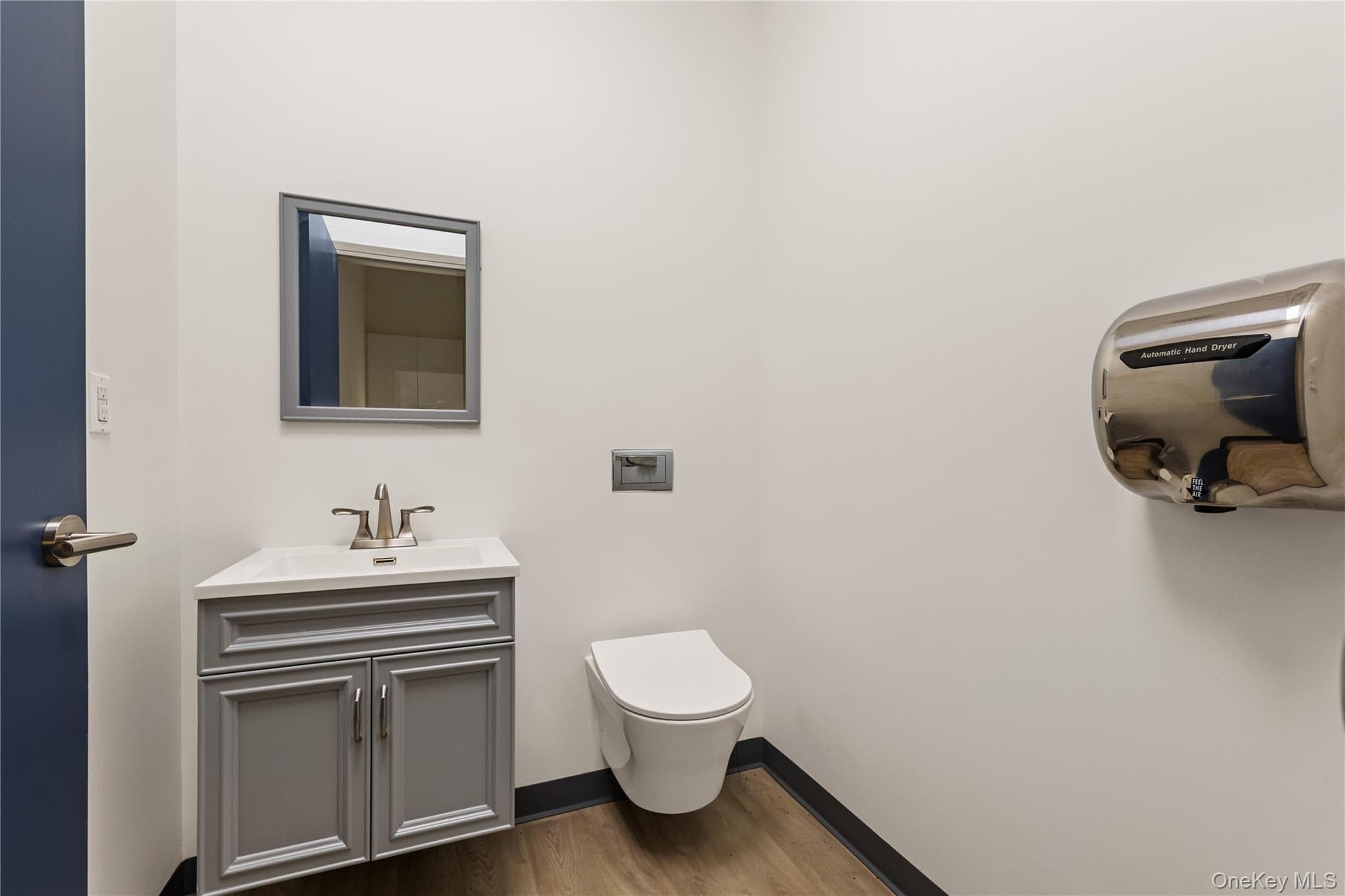 131-07 40th Road Unit: E20 thumbnail 7