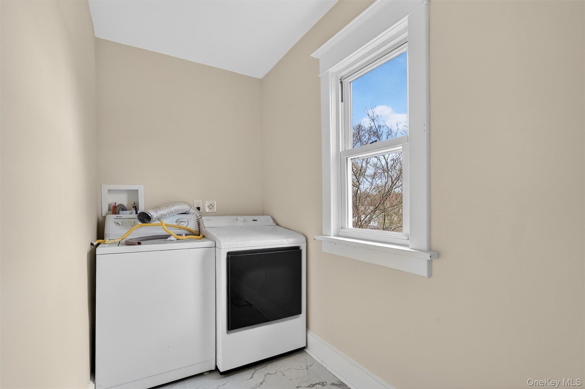 26 1/2 Ridge Street thumbnail 19
