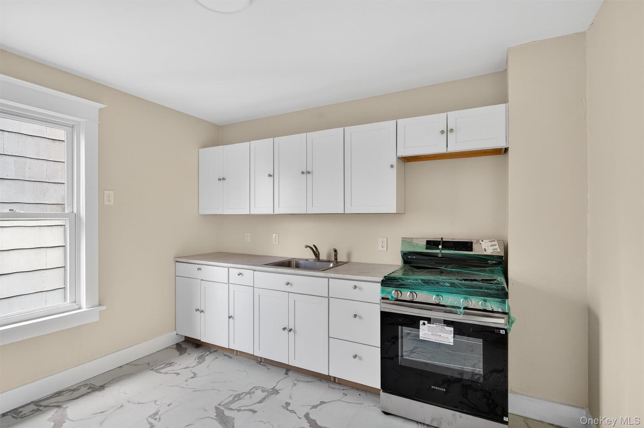 26 1/2 Ridge Street thumbnail 15