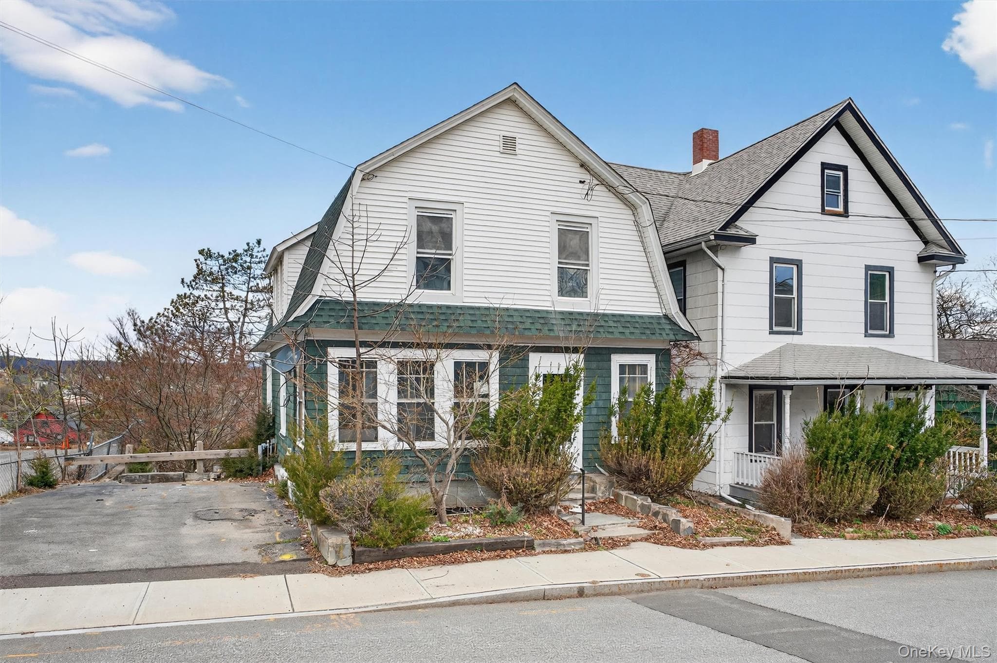 26 1/2 Ridge Street thumbnail 2