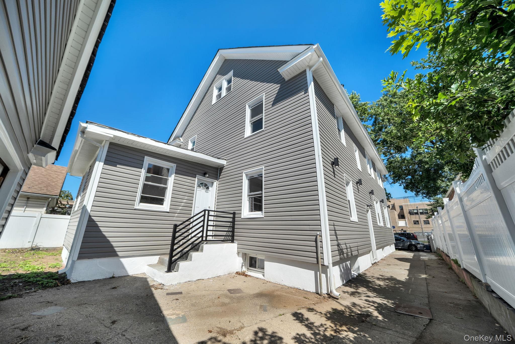 9264 Springfield Boulevard thumbnail 40