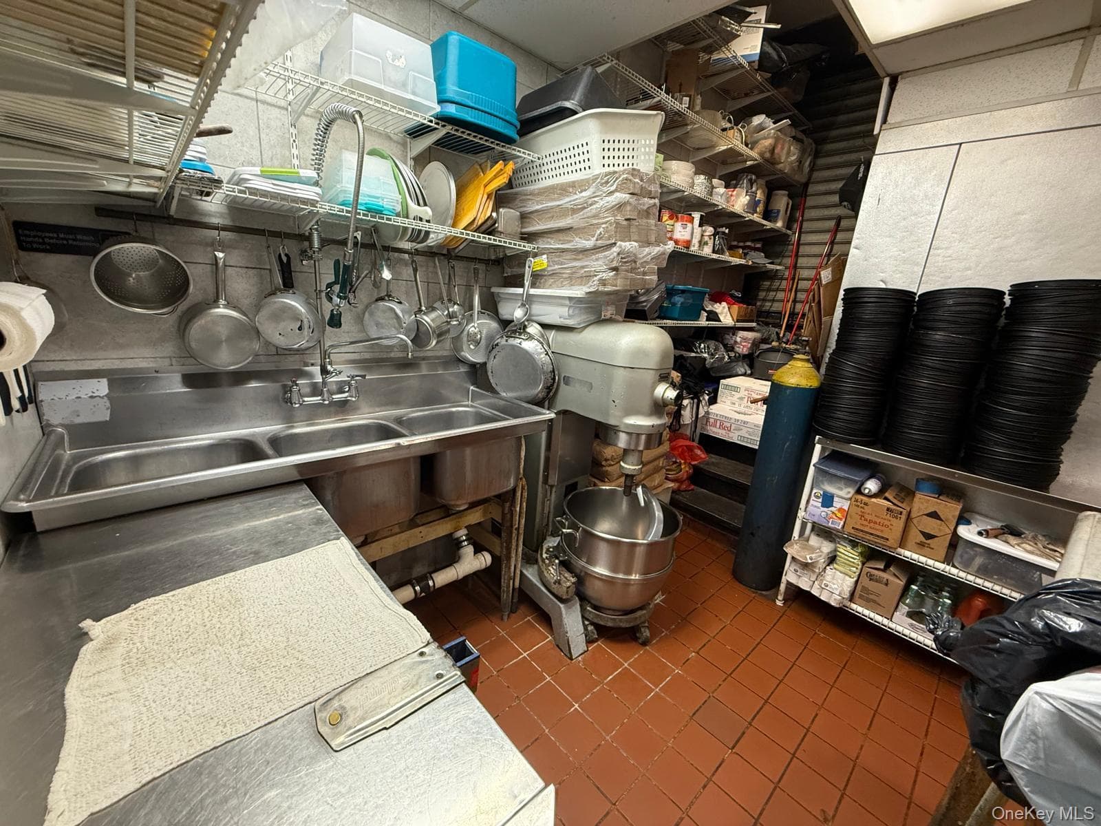 75-12 37 Avenue thumbnail 2